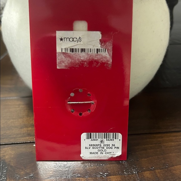 Scottie Dog Pin - Picture 3 of 5